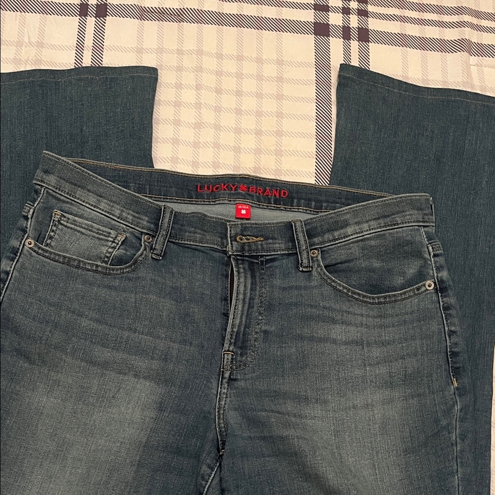Lucky Brand Women's Dark Blue Straight Leg Jeans